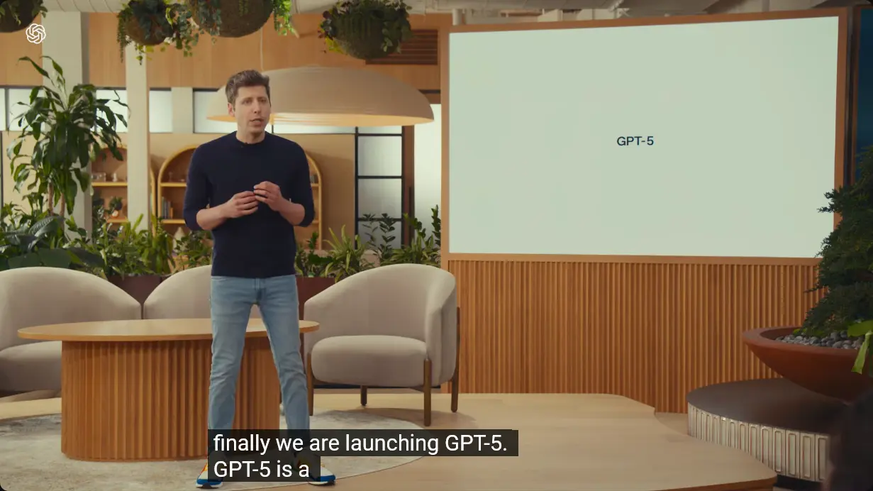 ライブ放送でGPT-5を自信満々に発表するCEO。YouTube配信より