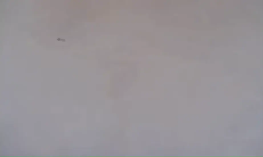 USGSによって設置されたライブカメラがテフラによって埋まる瞬間を捉えた6秒間の映像を、WebPアニメーションとしたもの